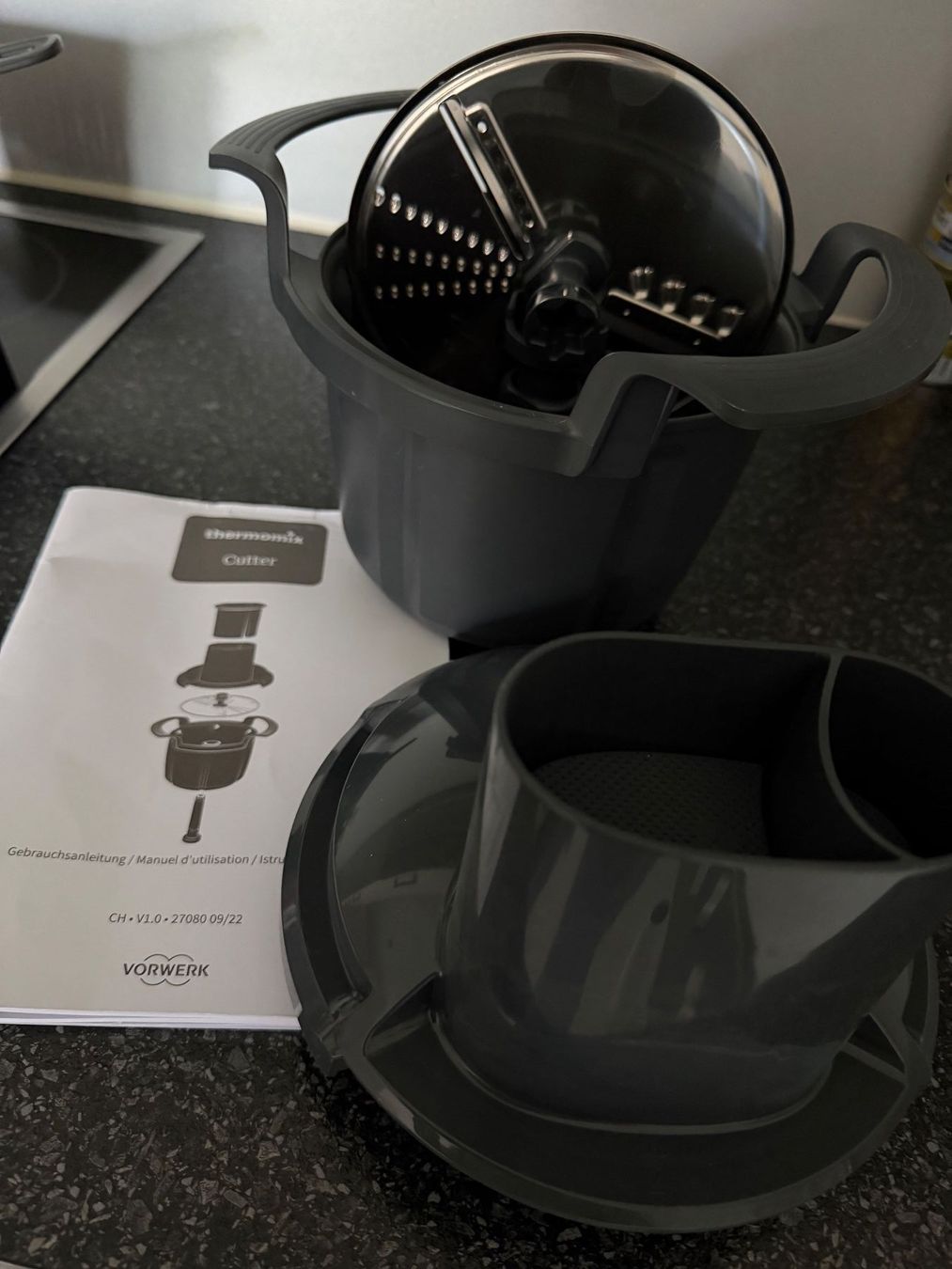 Thermomix Appareils de cuisine: Thermomix TM6 schwarz – D'occasion à Gams par BlueLuna36 1