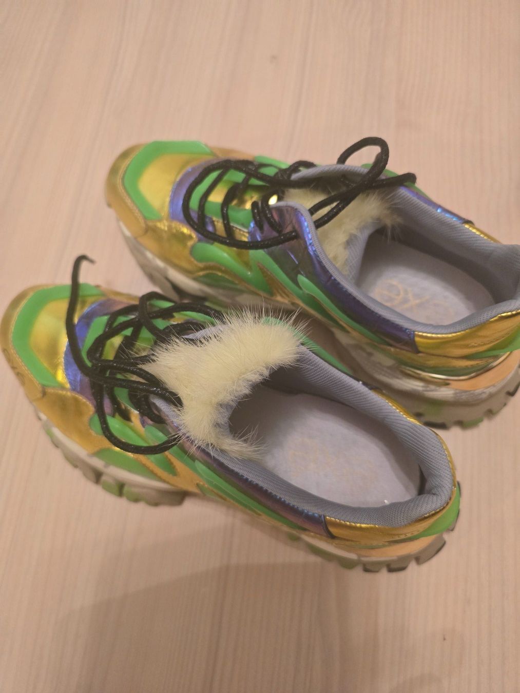 Damenschuhe: Sneakers – Gebraucht aus Gutenswil von evita.64
