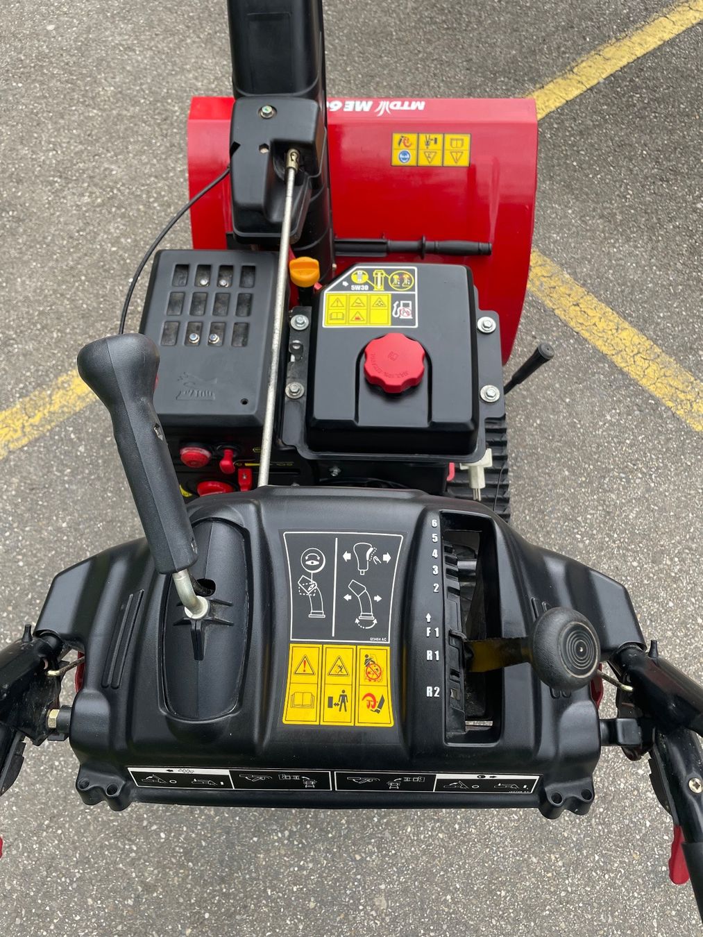Mtd Tutte le macchine: Schneefräse Raupen Mtd – Usato da Urdorf venduto da mol_2qc8 3