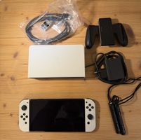 Nintendo Switch OLED – voll funktionsfähig mit komplettem Or