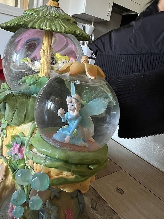 Tutte le decorazioni: Boule à neige musicale Disney – Usato da Préverenges venduto da Dani_La_Brocante 3