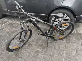 Velo wie.Neue mit Stossdämpfer . Sehr wenig gebraucht 