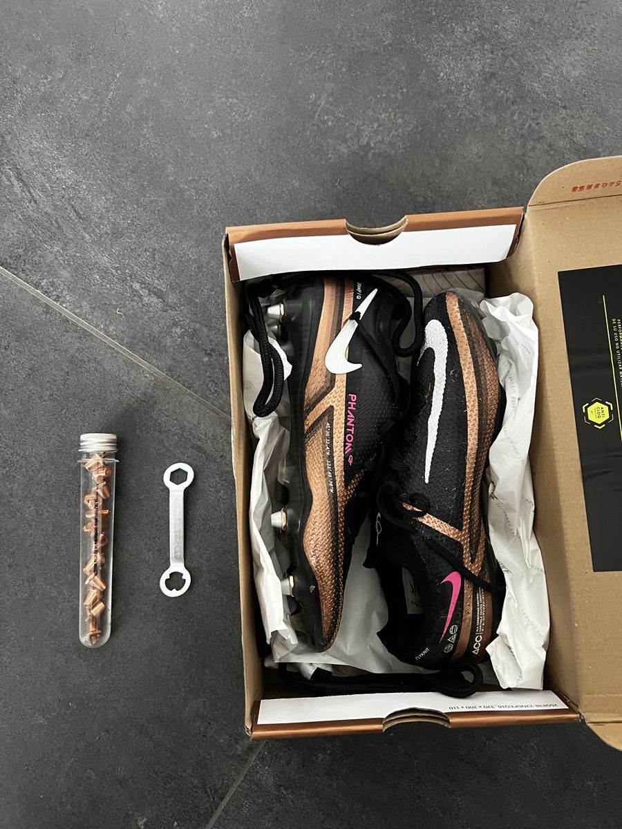 Nike Scarpe da uomo: Nike PHANTOM GT2 ELITE SG-PRO AC – Nuovo (secondo la descrizione) da Wangen b. Olten venduto da Watchlover62 1