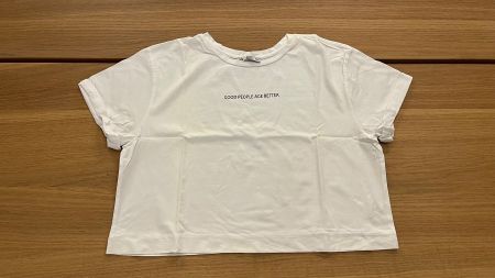 Zara white cropped t-shirt with inscription - size M