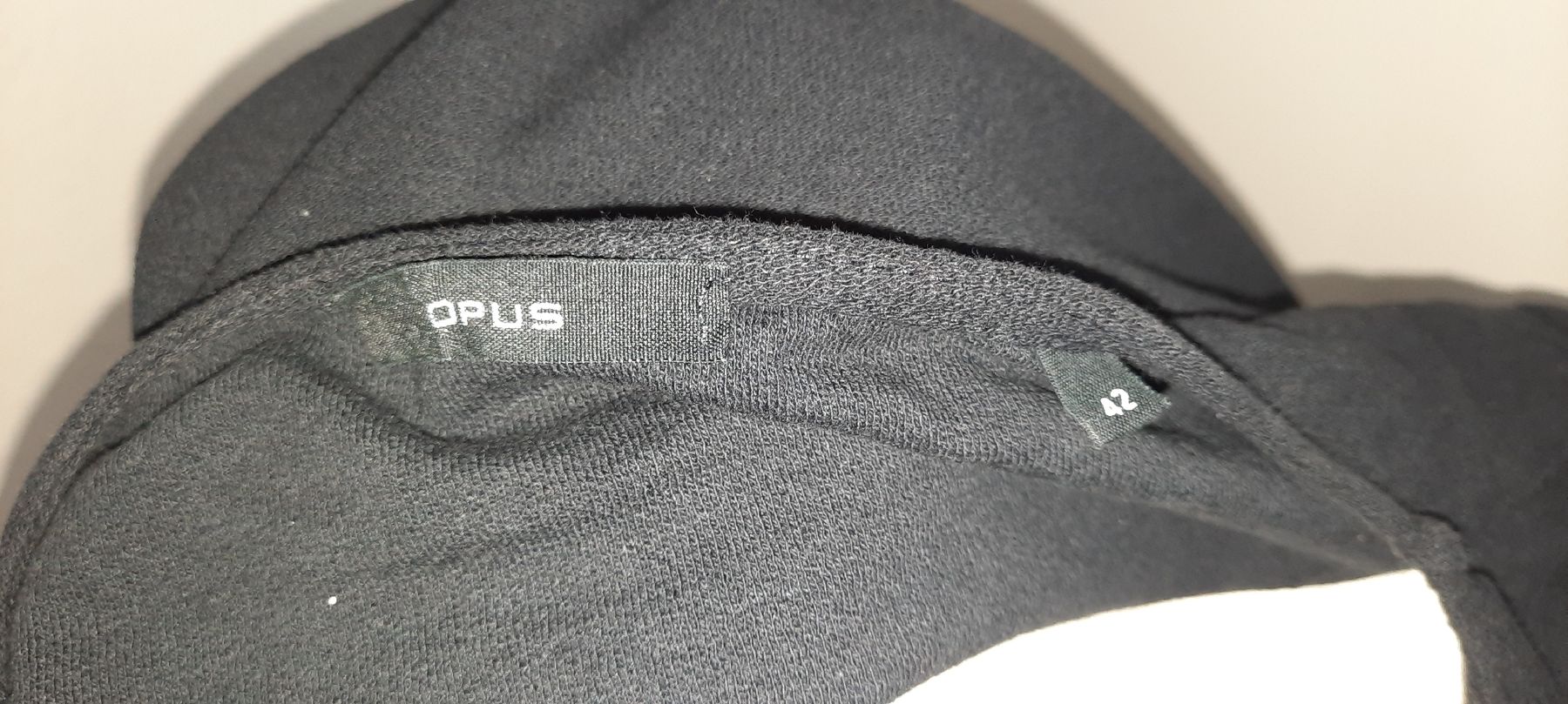 Opus T-shirt: ***OPUS*** Shirt schwarz Gr 42 – Usato da Wädenswil venduto da H2H_Secondhandshop 4