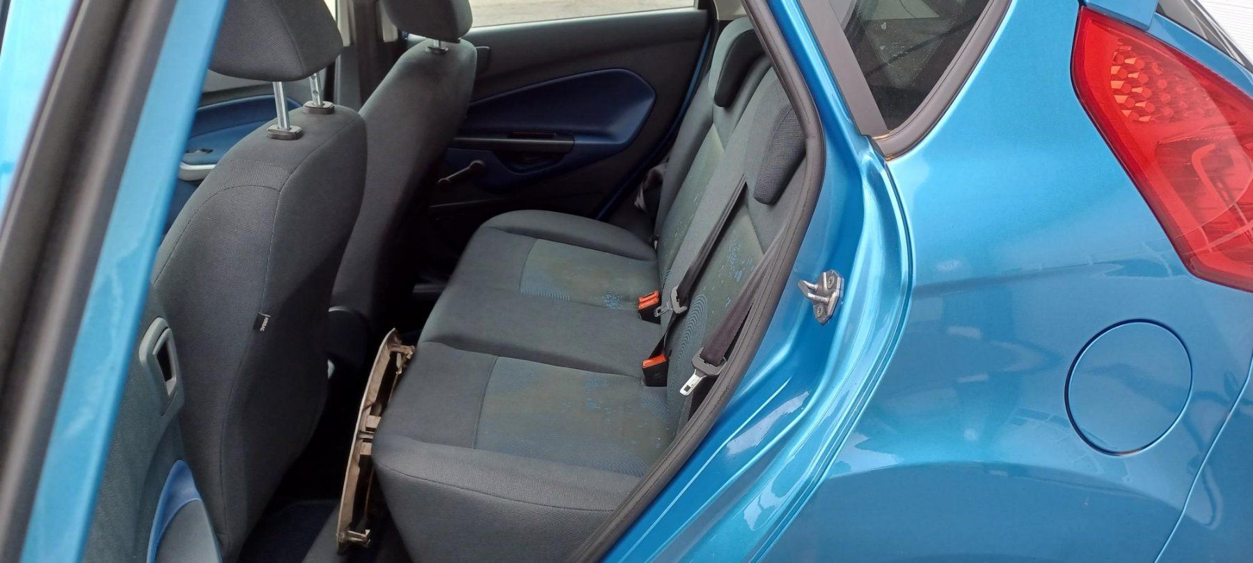 Ford Autos: Ford Fiesta 1.25i – D'occasion à Yverdon-les-Bains par  6