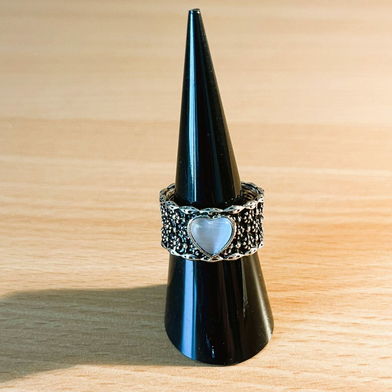Anelli: Ring mit Herz Motiv - silberfarben – Nuovo (secondo la descrizione) da Amlikon-Bissegg venduto da riestig 1
