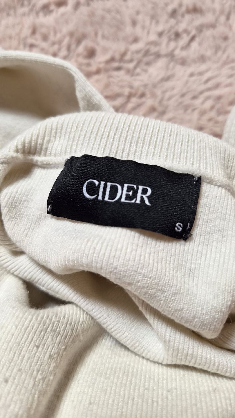 Pulls & Sweat-shirts: CIDER Rollkragenpullover Grösse S neuwertig – D'occasion à Mellingen par BiBi.16 1