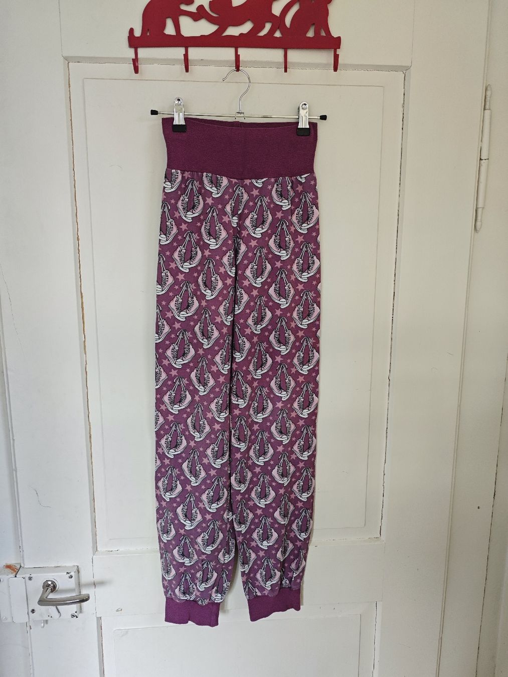 Pantaloni: Jersey Hose Gr 146/152  – Usato da Winterthur venduto da Shorna