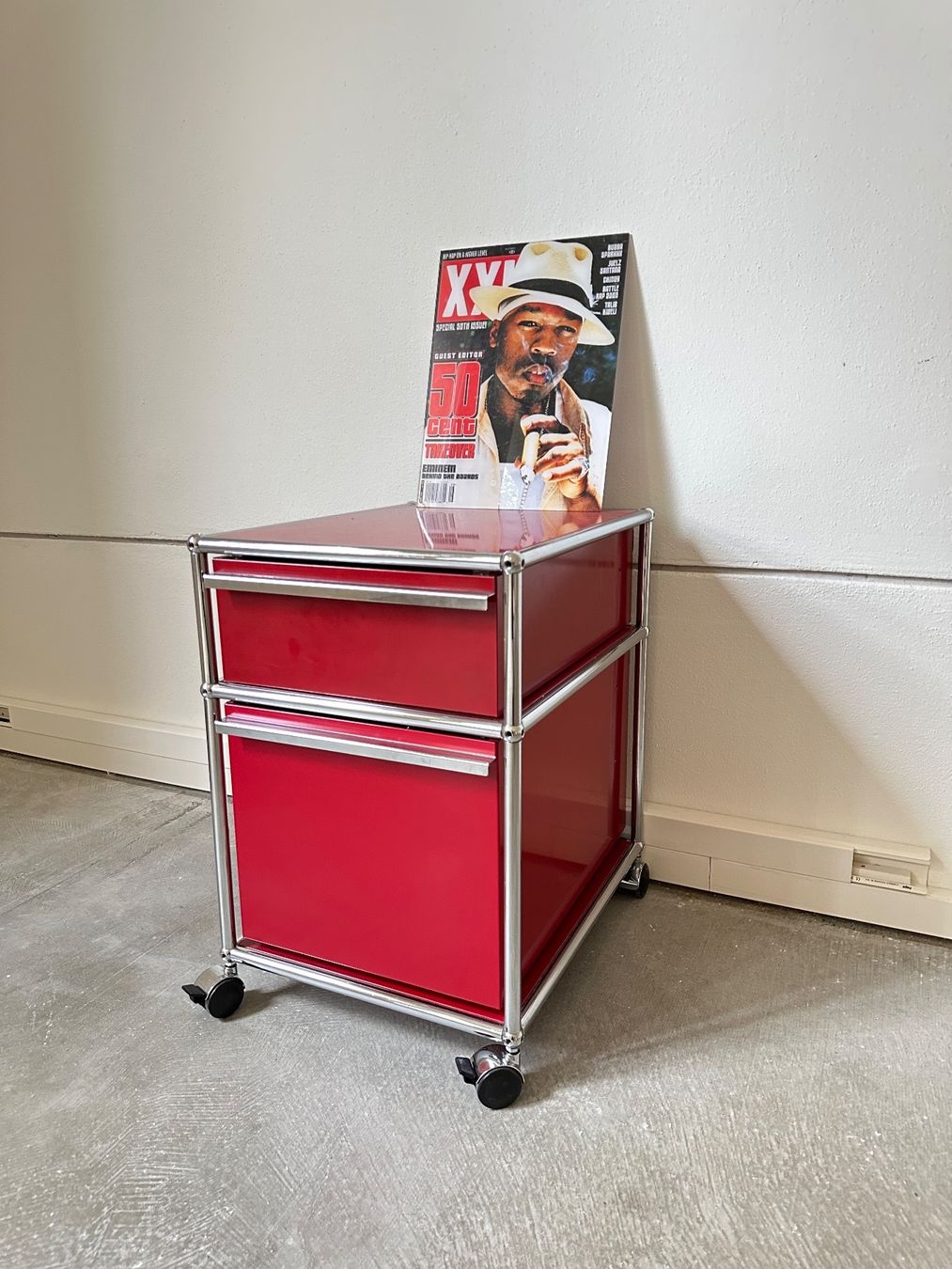 USM Korpus: USM Haller Rollkorpus Rubinrot – Gebraucht aus Grenchen von Design-Outlet