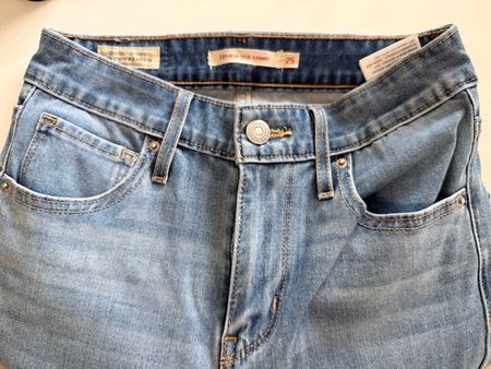 Levis Jeans 721 Skinny - Grösse 25 - Hellbau Farbe