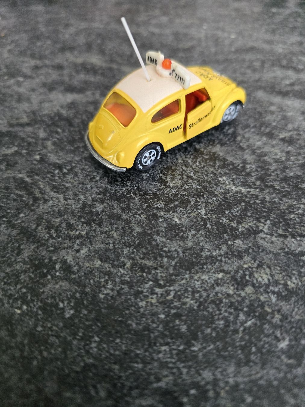 Siku Voitures modèles: Siku VW Käfer 1300 ADAC Einsatzfahrzeug – D'occasion à Weiach par KissGearSwiss96 3
