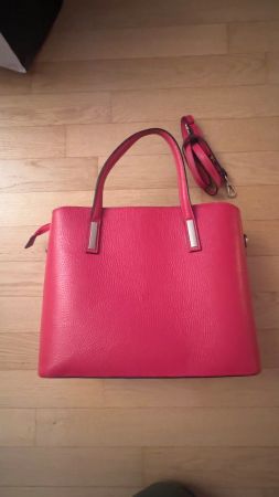 Rote Handtasche mit Schulterriemen - Top Zustand!