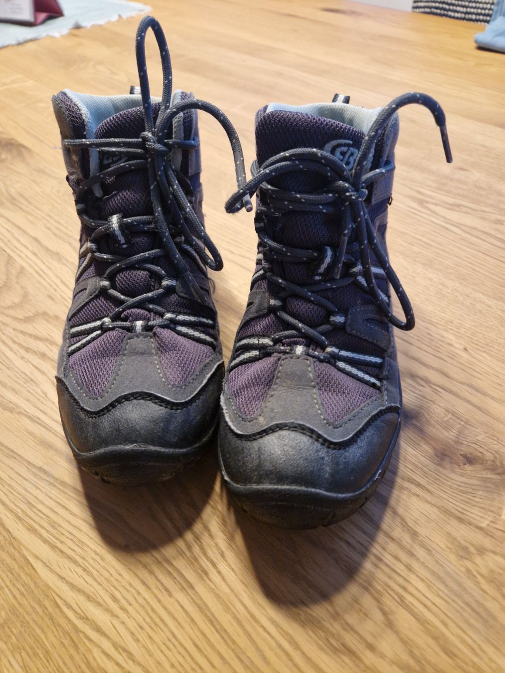 Scarpe per ragazzi: Brütting Wanderschuhe Grösse 35 wasserdicht – Usato da Horn venduto da Maamei 1
