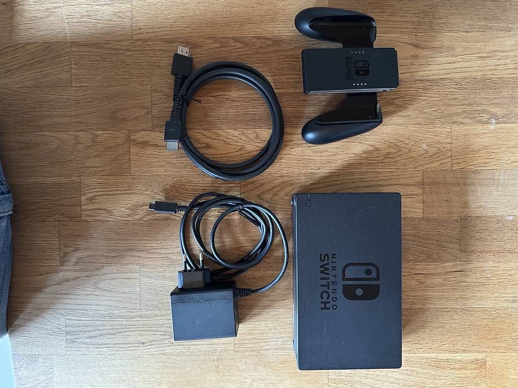 Nintendo Console: Nintendo Switch   bon état  Boîte incluse – Usato da Villars-tiercelin venduto da jul_98kb 2