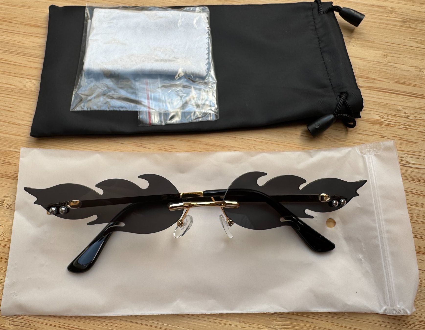 Brillen & Gläser: Candy Flame Brille, Gadget, Meme Glasses, Schwarz, Black – Neu und originalverpackt aus Winterthur von YaV
