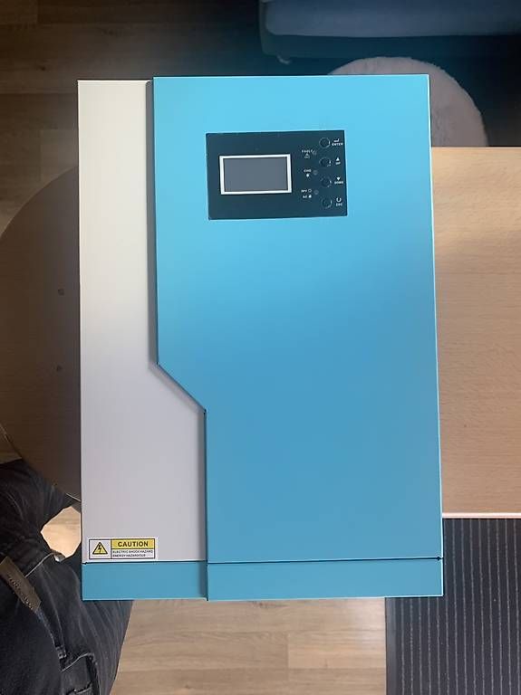 Inverter: Inverter e carica batterie solare – Usato da Rivera venduto da polgraf 1