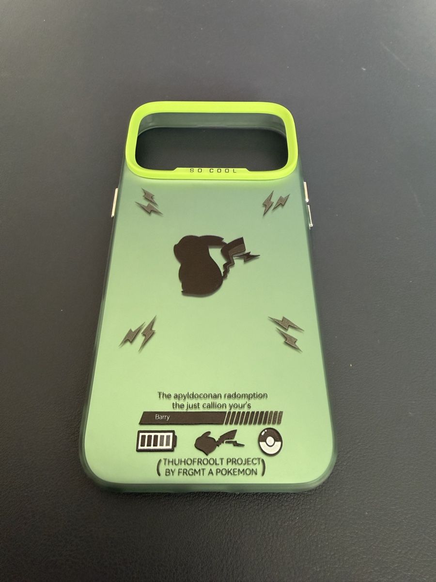 Apple Covers & Schutzfolien: iPhone 17 Pro Max Pokémon Case – Neu und originalverpackt aus Lausanne von oenix