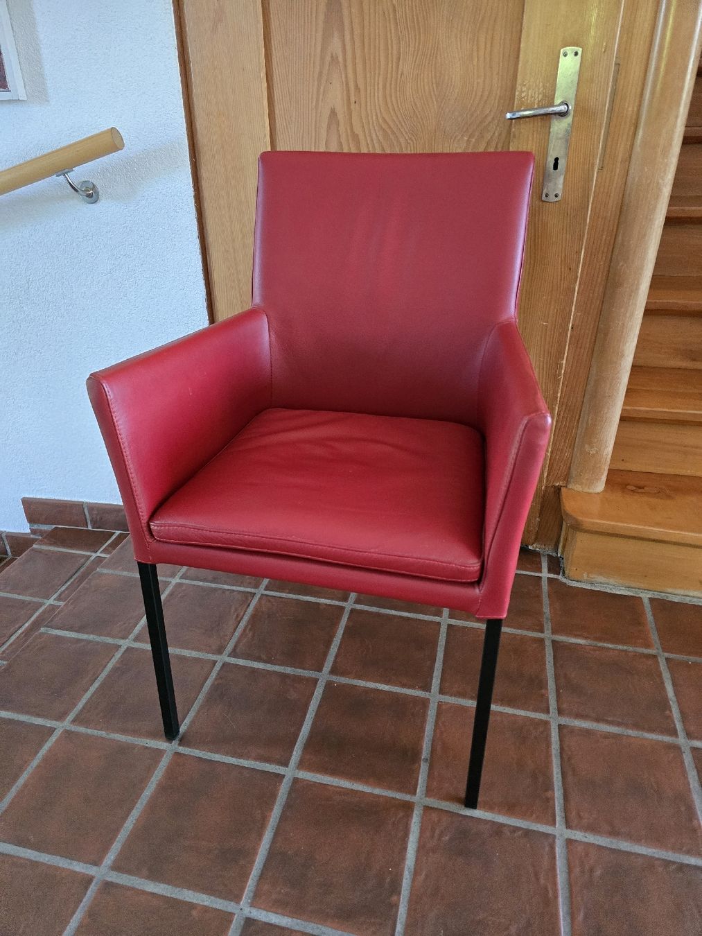Stühle: Stuhl rot Leder 2 Stk – Gebraucht aus Würenlos von Lea.Maria.Hotz