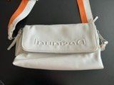 Desigual sac à bandoulière en cuir blanc