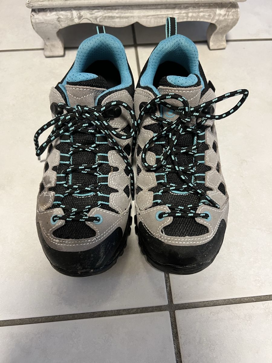 Sherpa Scarpe da donna: Sherpa Schuhe – Usato da Oberkulm venduto da Steffilein21