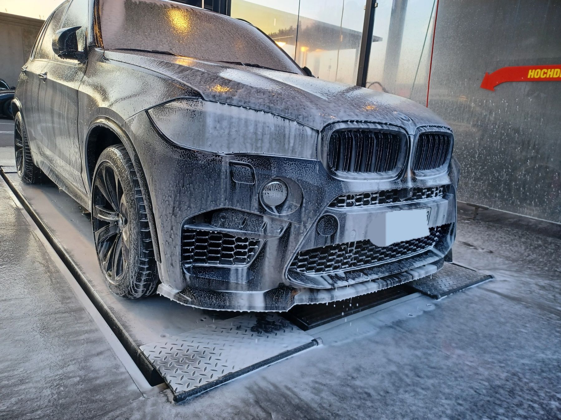 BMW Automobili: BMW X5 M50i – Usato da Wohlen AG venduto da leu_9djv 9