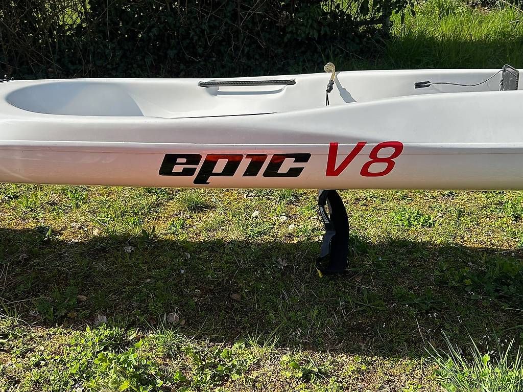Barche: Surf Ski Epic V8 Performance, wenig gebraucht – Usato da Möriken AG venduto da Doris5103 2