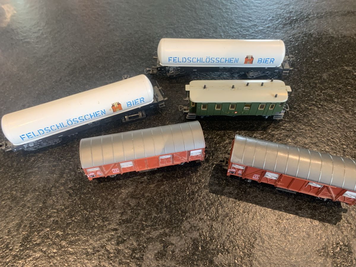 Märklin Modelleisenbahnen: Märklin Zugwaggons - Estrichfund – Gebraucht aus Kiesen von  1