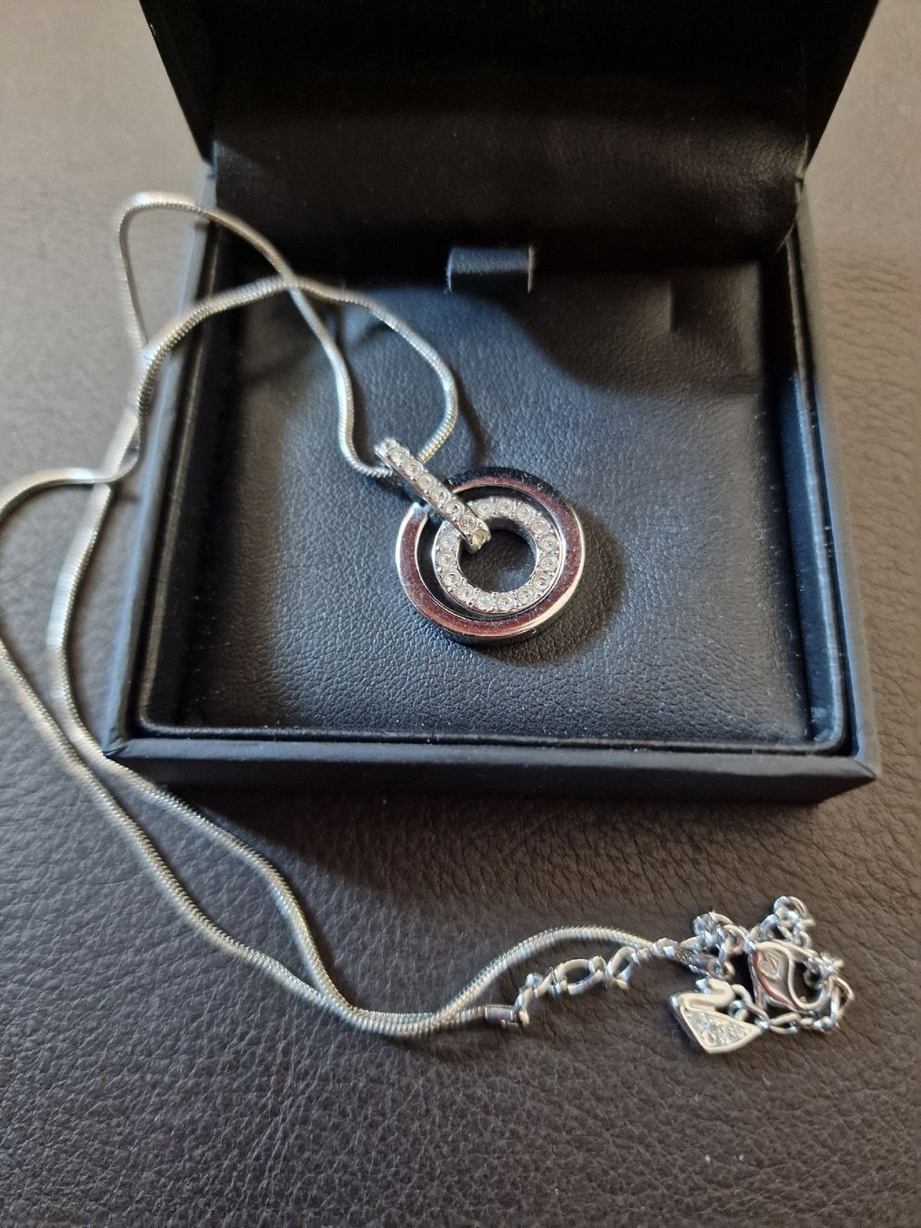 Swarovski Portachiavi: SWAROVSKI Anhänger mit Kette – Usato da Zürich venduto da kri_8vhz