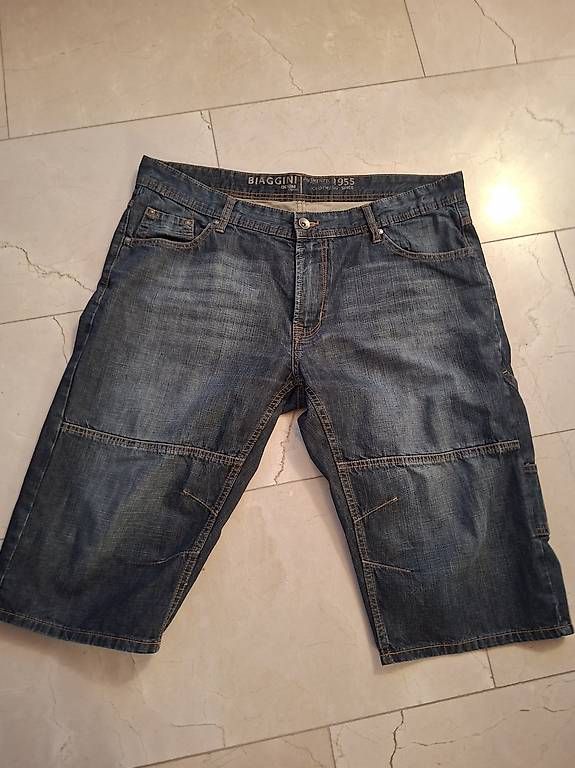 Jeans: Jeans Shorts Grösse 50 – Gebraucht aus Belp von ced_y8hx