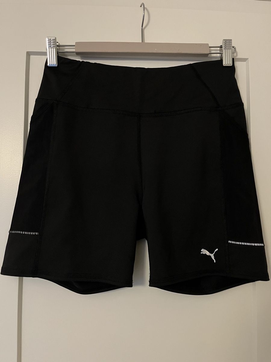 Puma Pantaloni: Puma Running Shorts – Usato da Zürich venduto da ale_t