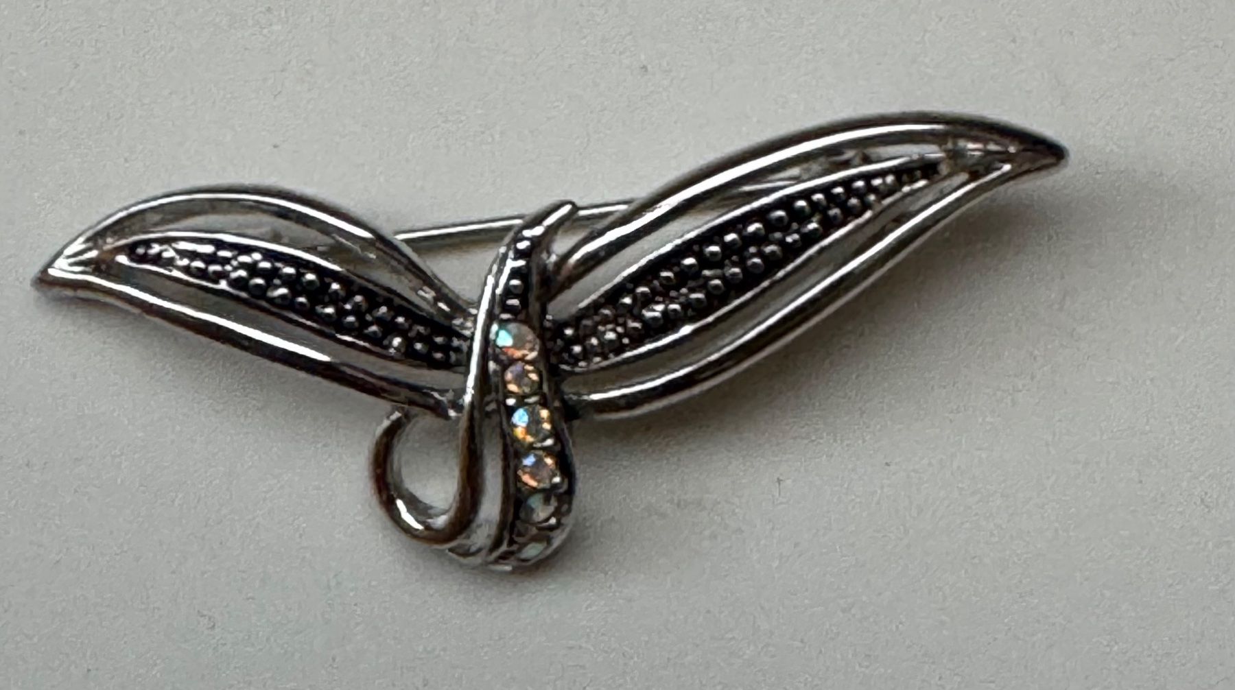 Broches & Aiguilles: Brosche Vintage mit Boreales Steinen – D'occasion à Grabs par Dekostuebli