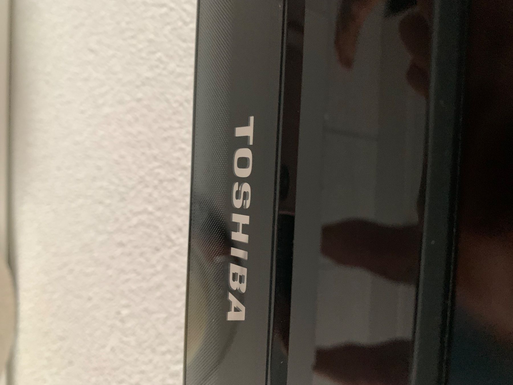 Toshiba Televisori: Toshibo tv – Usato da Volketswil venduto da Gujo 1