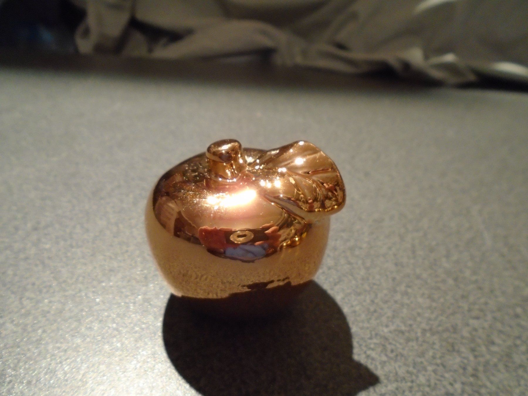 Tutte le decorazioni: Apfel, goldfarbig – Usato da Zürich venduto da abraxas1291
