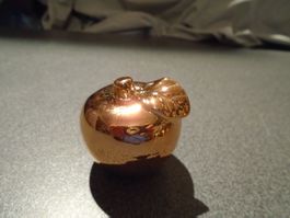 Apfel, goldfarbig