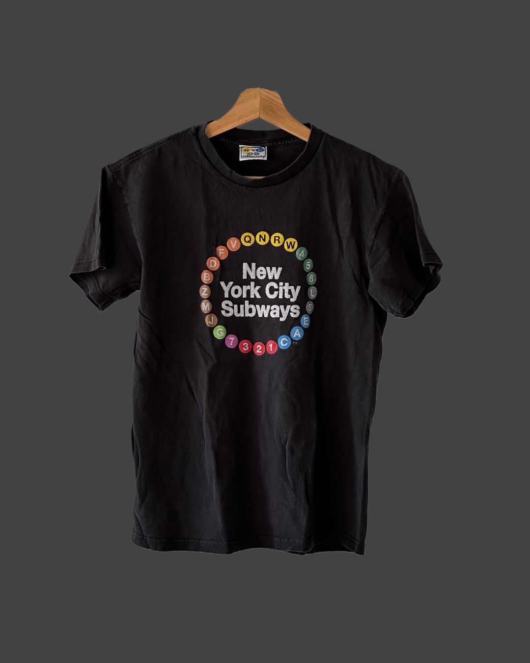 T-shirt: T-Shirt NYC SUBWAY LINE – Usato da Châtelaine venduto da 333shop