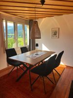 Schöner Tisch inkl 4 Stühle