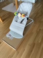 BabyBjörn Bouncer Bliss Sandgrau mit Spielbogen neuwertig