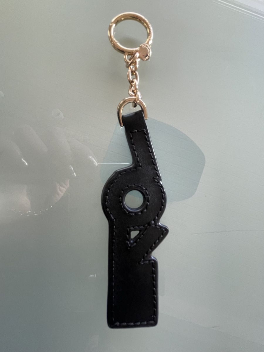 Michael Kors Portachiavi: Porte-clés LOVE Michael Kors noir clouté doré – Nuovo (secondo la descrizione) da Vuadens venduto da Nina11 1
