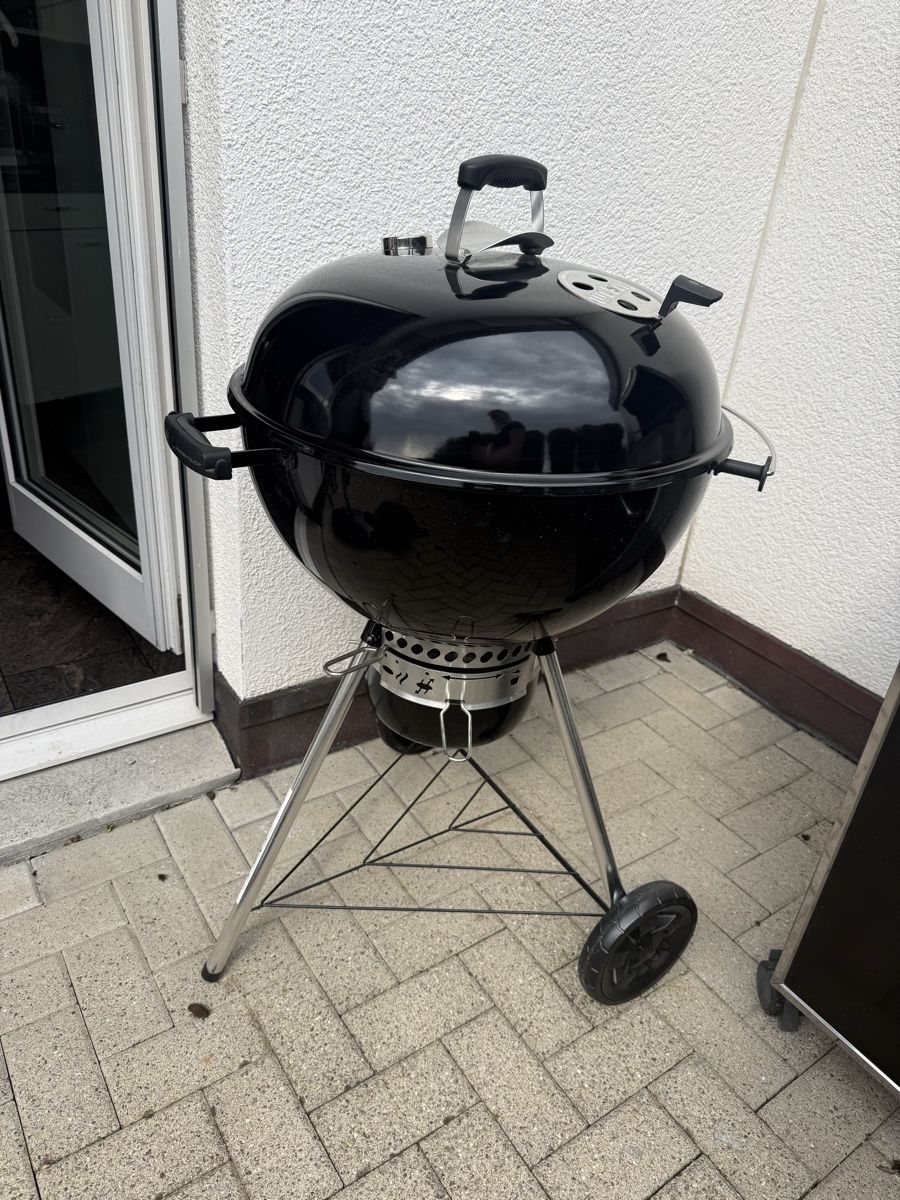 Grills: Weber Holzkohlegrill Master-Touch – Gebraucht aus Meilen von Aqualinas