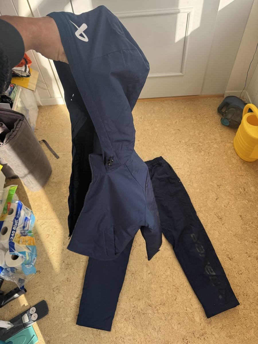Bauer Lotti di vestiti: Bauer training suit, excellent condition, size XL – Usato da Frutigen venduto da LagzdinsM
