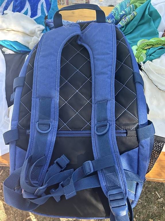 Zaini: Sac à dos pour ordinateur neuf – Nuovo e nell'imballaggio originale da Plan-les-Ouates venduto da Kiss-bodolay 1