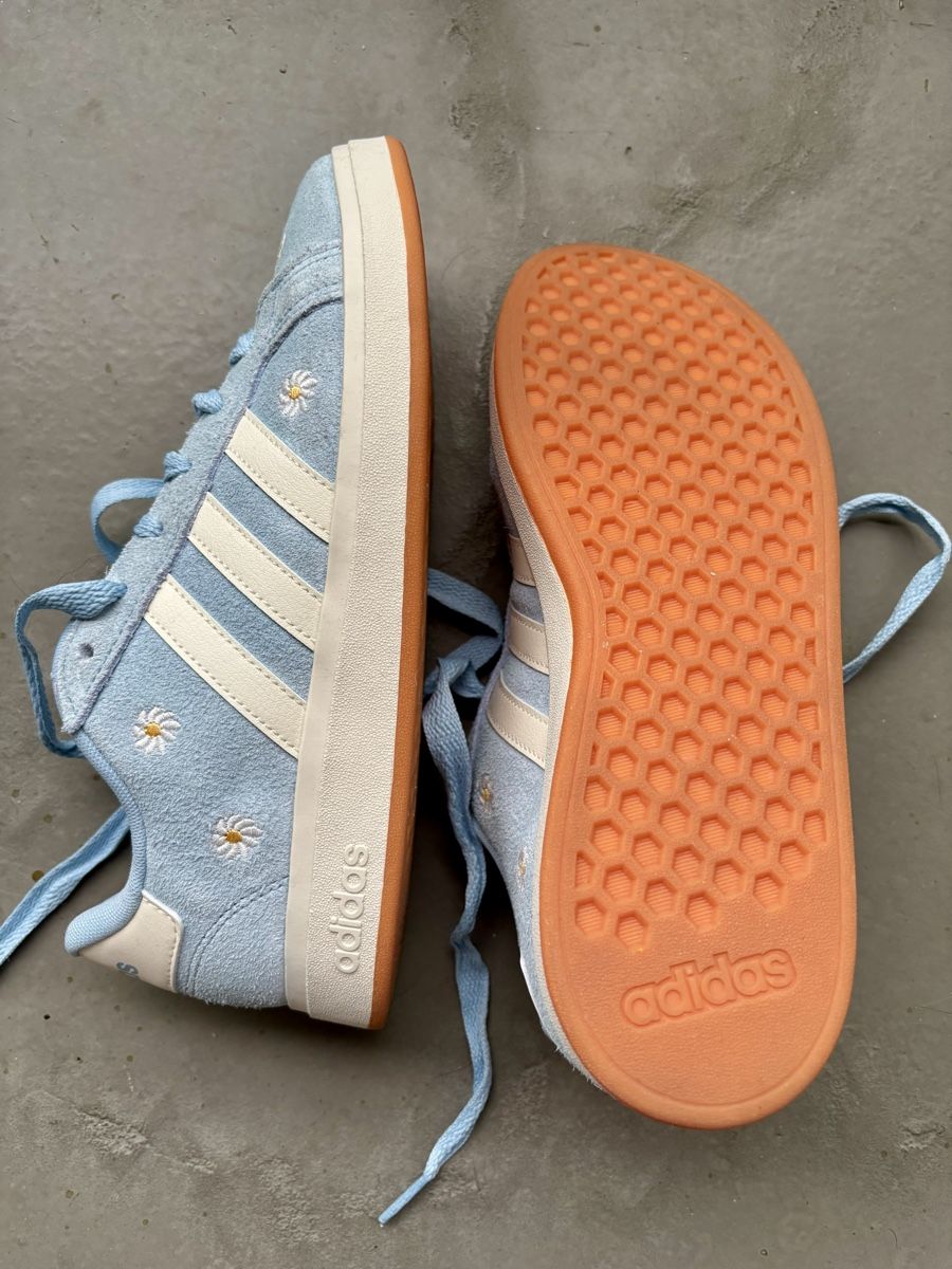 Adidas Scarpe da donna: Schöne neuwertige Adidas Turnschuhe 38 – Nuovo (secondo la descrizione) da Meilen venduto da HappyGirl70 2