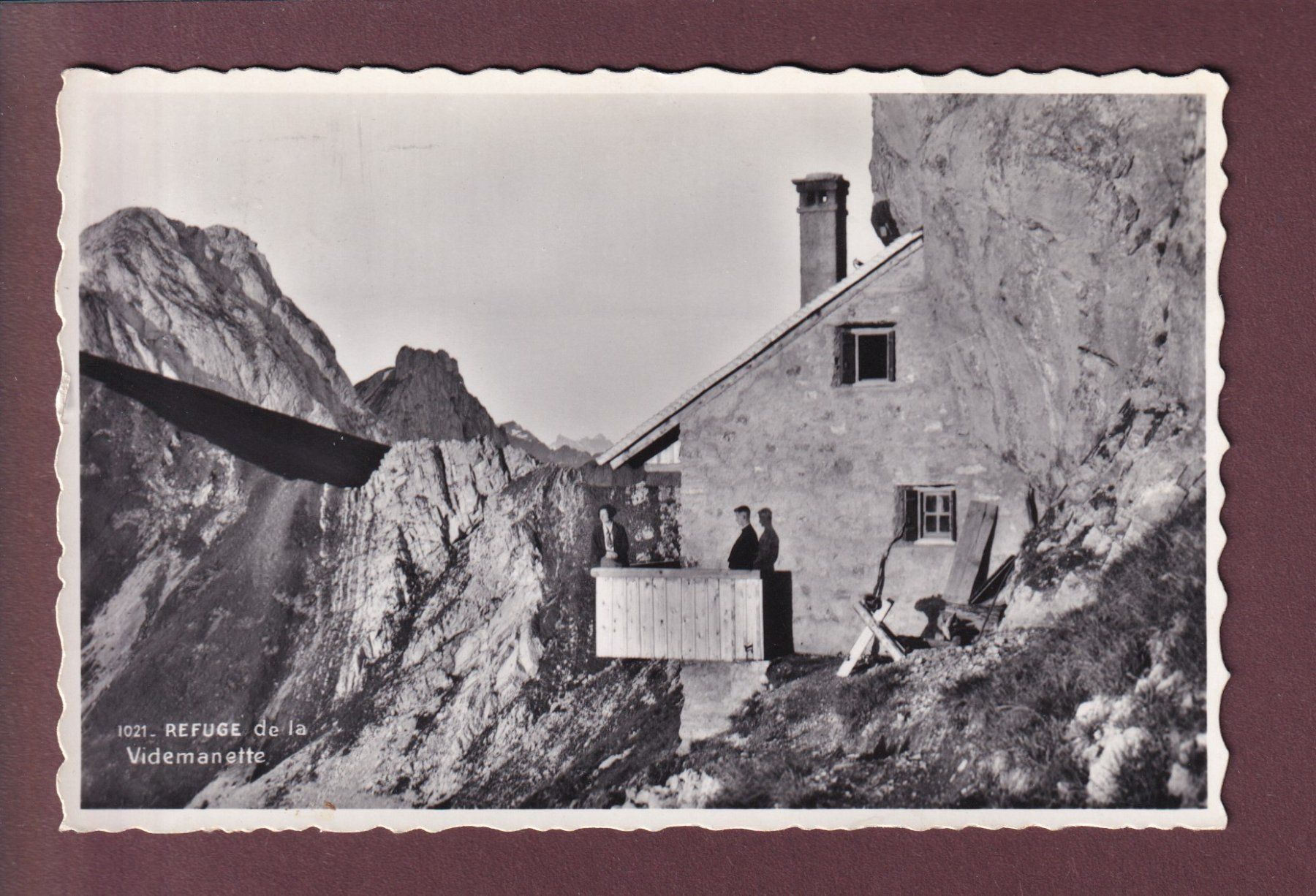 Cartoline postali: Refuge de la VIDEMANETTE - 1951 – Usato da Pully venduto da nicecards