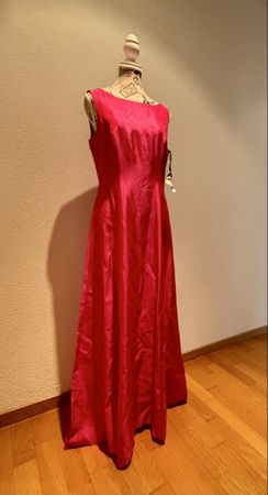 Abendkleid Vera Mont himbeerrot ärmellos lang neuwertig