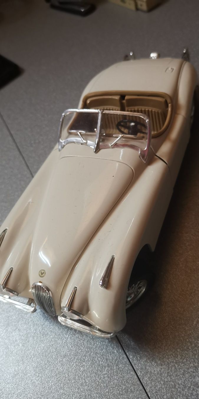 Jaguar Modellini d'auto: JAGUAR, Modelle, 10 Stück – Usato da Hausen AG venduto da inf_c5y7 4
