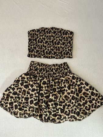 Damen Set Leo-Print Bandeau-Top und Ruffle-Rock neu