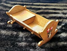 Reuge, Holzwiege mit Spieluhr, Einzigartig, 