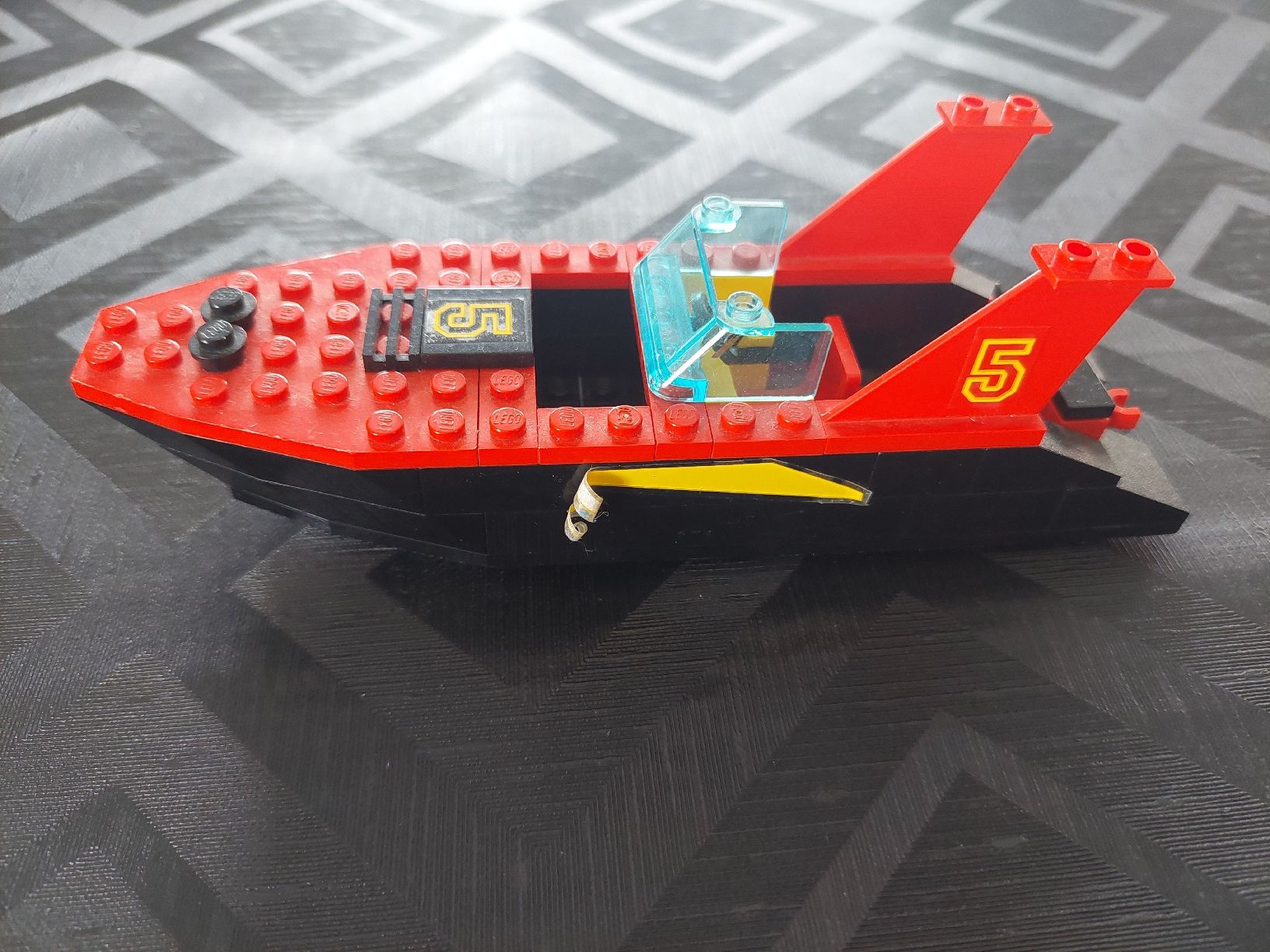 Lego Jouets: Lego Dark Shark Rennboot – D'occasion à Zetzwil par sti_x9xf 1