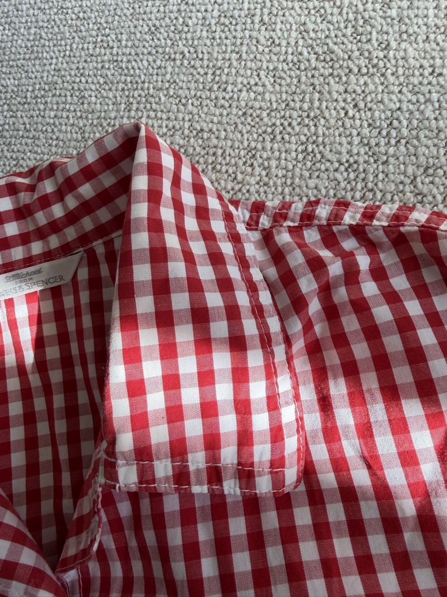 T-shirts: RED GINGHAM BUTTON-UP SHIRT – D'occasion à Zürich par dor_9l9g 5